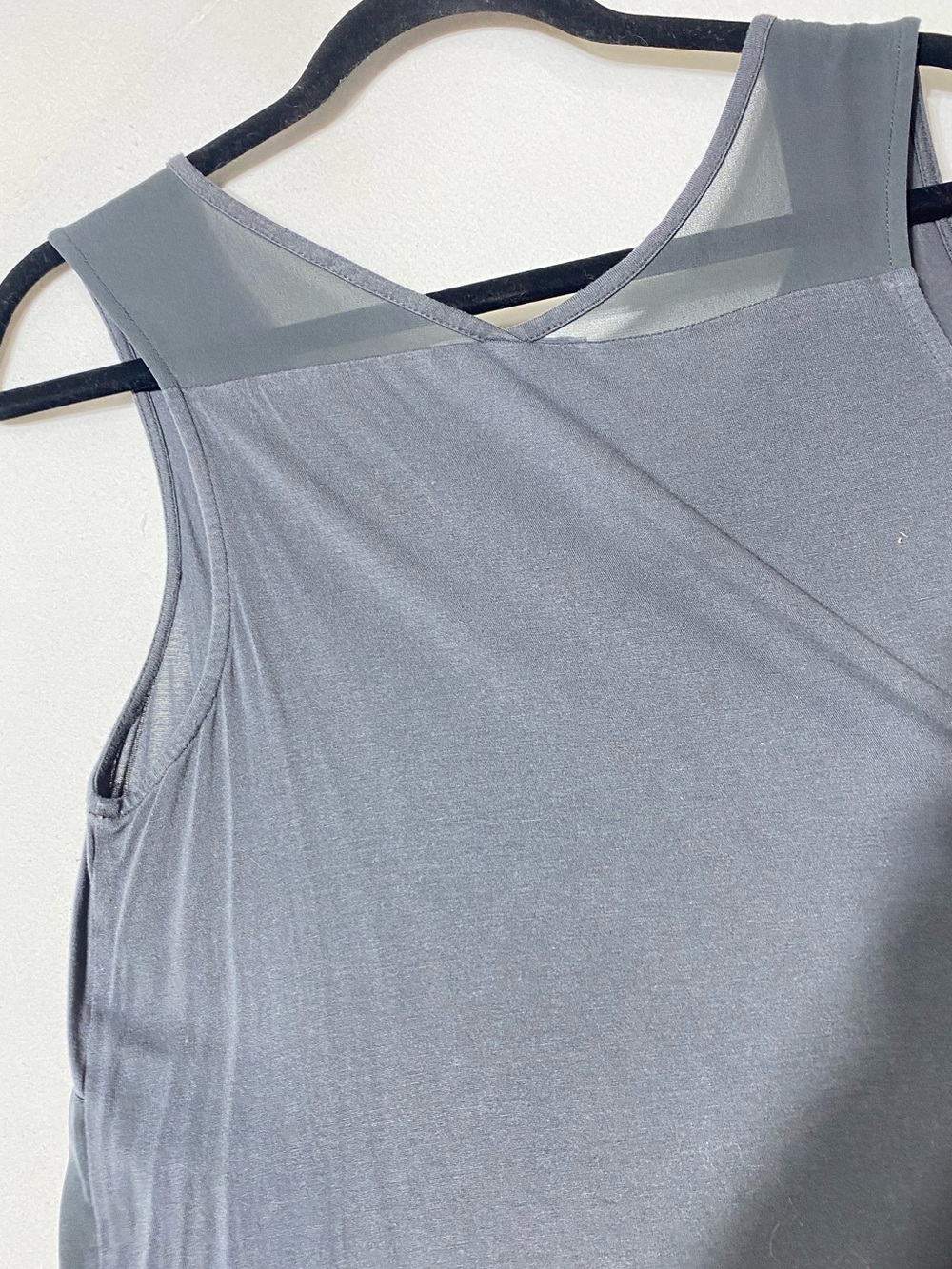 Ricki's Dark Grey Flowy Tank Top with Bottom Tie Accent M - Picture 11 of 15